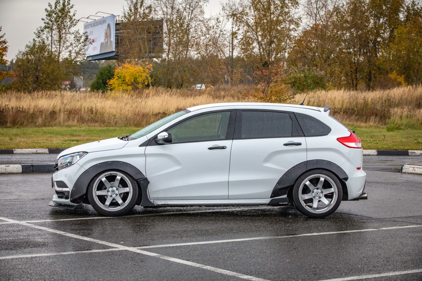 Как сделать тюнинг Lada XRAY в стиле Stance